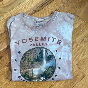 National Geographic tee. Size large. Brown color. Yosemite on front